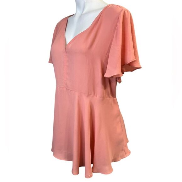 Torrid tunic top plus size 2x peach flutter sleeve lightweight office casual - Picture 3 of 5